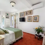 Bed and Breakfast Maresca 4*