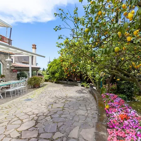 Maresca Bed & Breakfast 4*