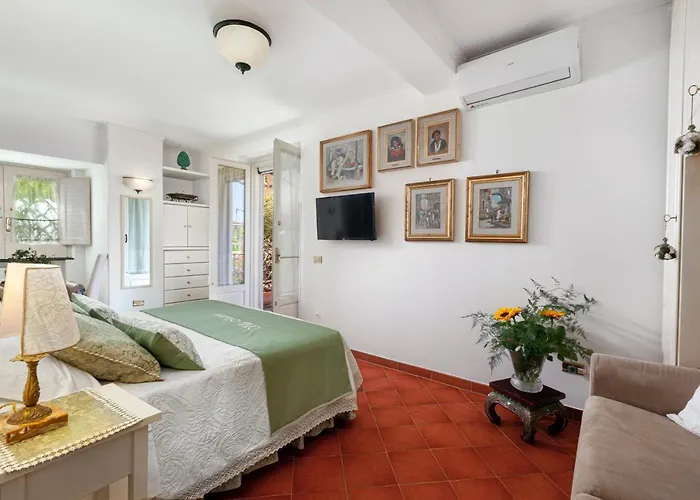 Bed & Breakfast Maresca 4*